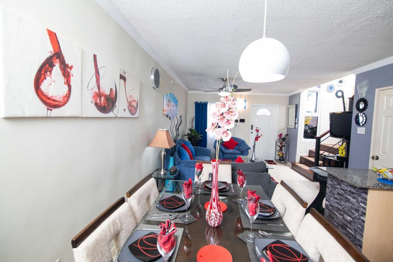 The Oasis I, Portmore Country Club 외부 사진