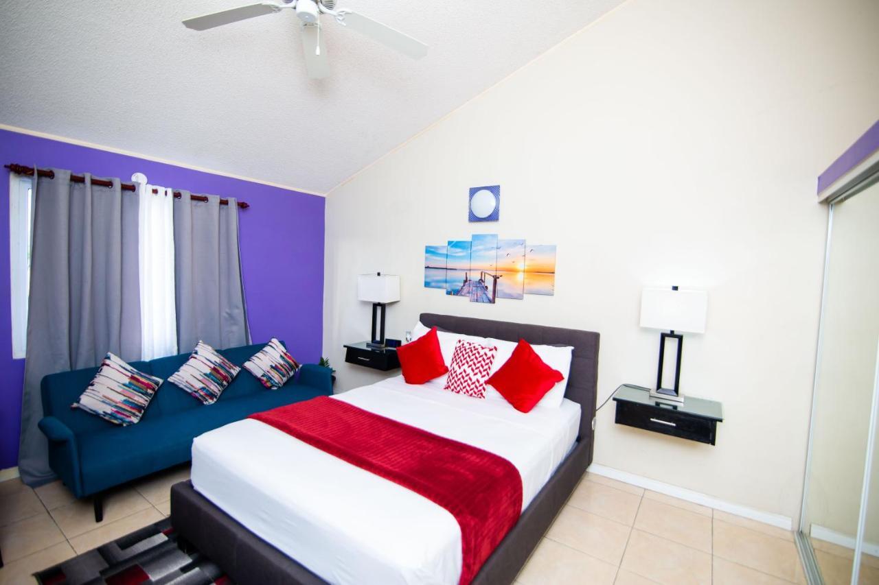 The Oasis I, Portmore Country Club 외부 사진