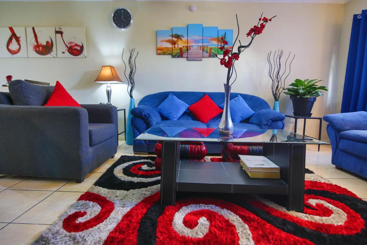 The Oasis I, Portmore Country Club 외부 사진